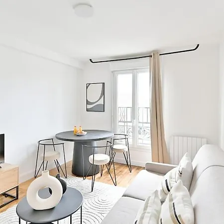 Spacieux 50m2 Proche De La Capitale Apartamento